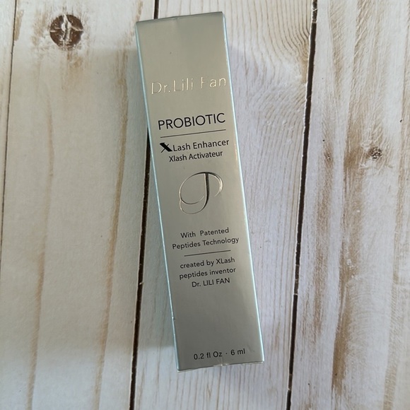 Dr. Lili Fan Probiotic XLash Enhancer - Picture 3 of 8